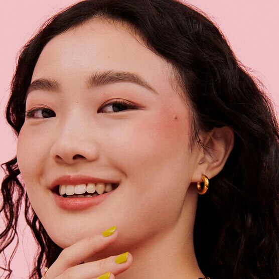 BLUSH MOONE BENEFIT